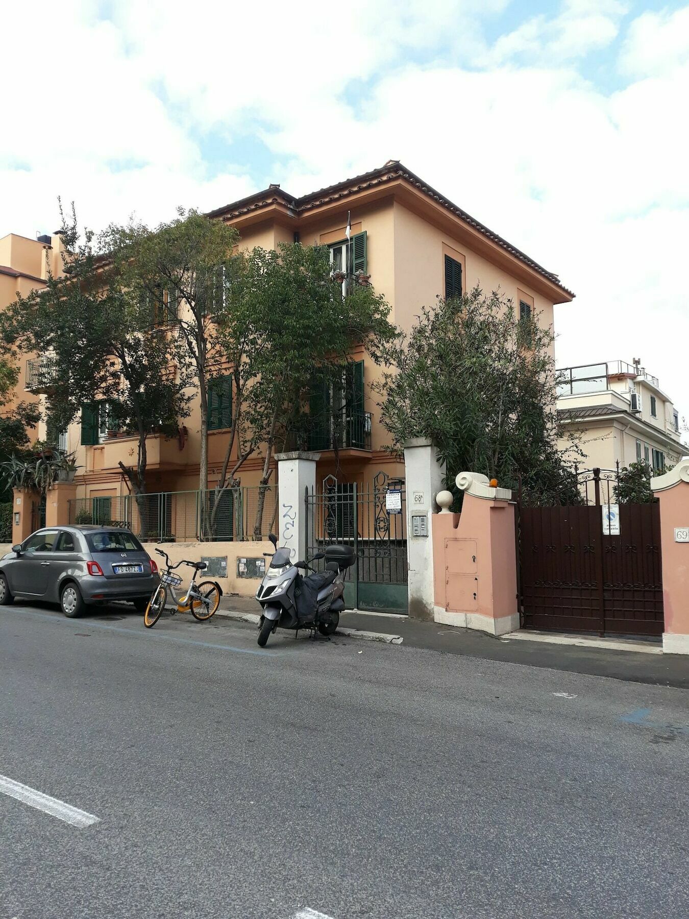 Fiori Al Vaticano68 Roma Esterno foto